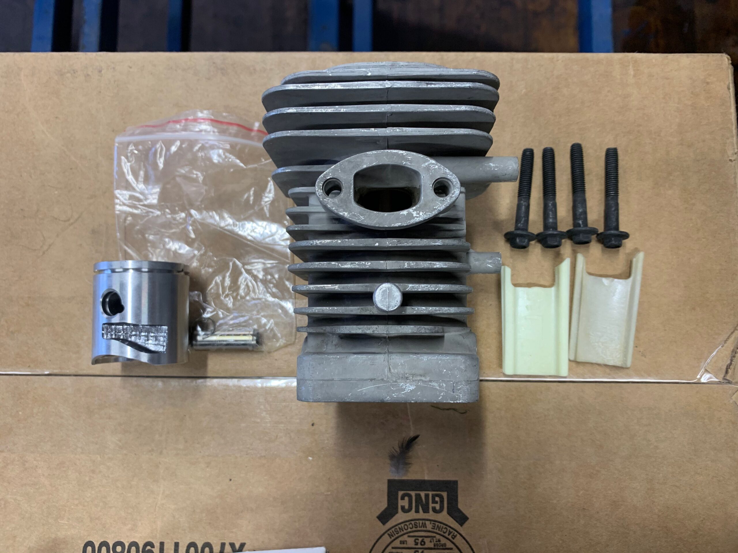 Silinder + kolb Husqvarna 236 / 240