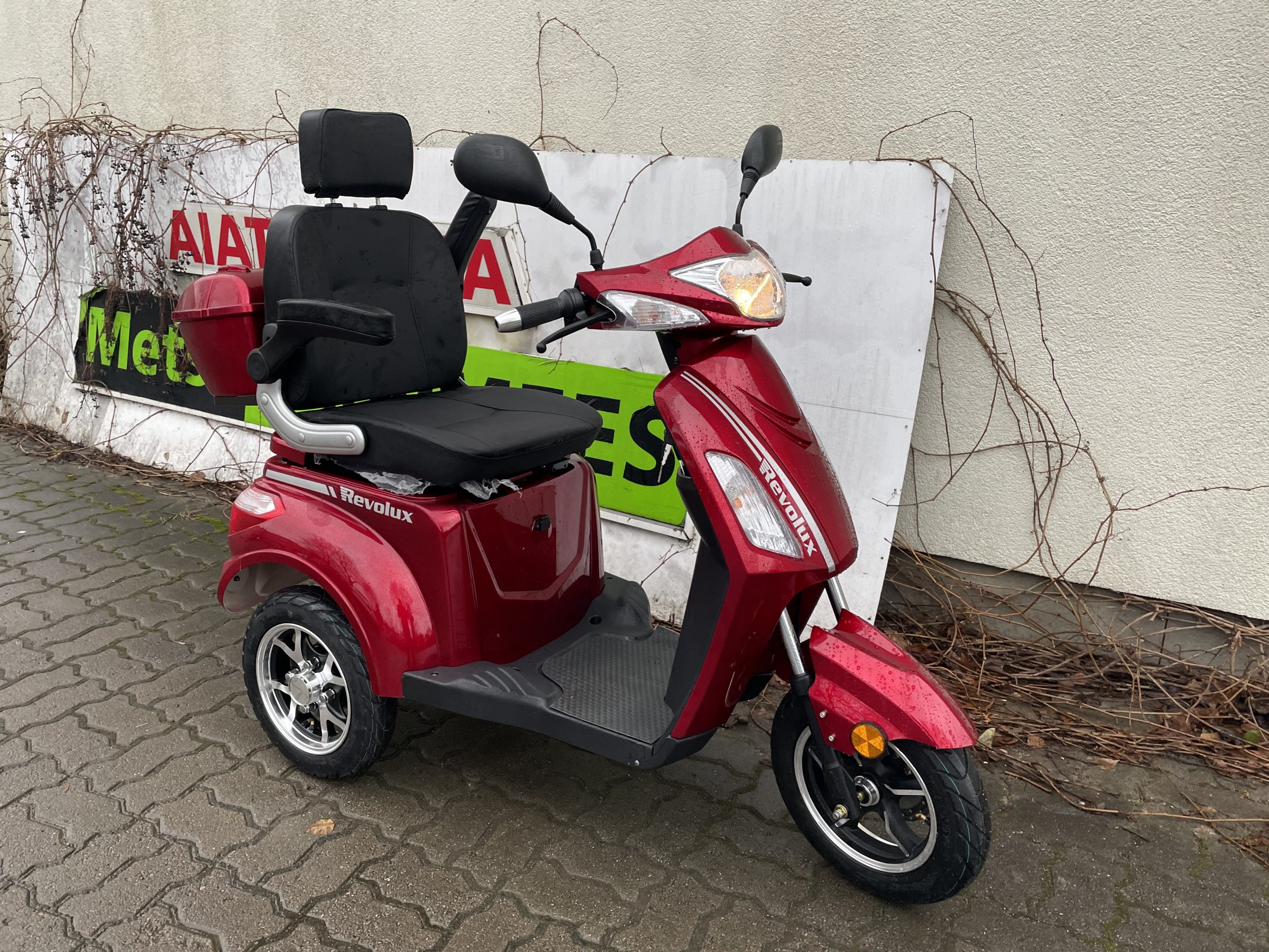 Elektriroller Revolux VM4 3-rattaline (koos korviga) - Image 10