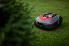 Crameri robotniidukiga kingituseks kaasa akutrimmer