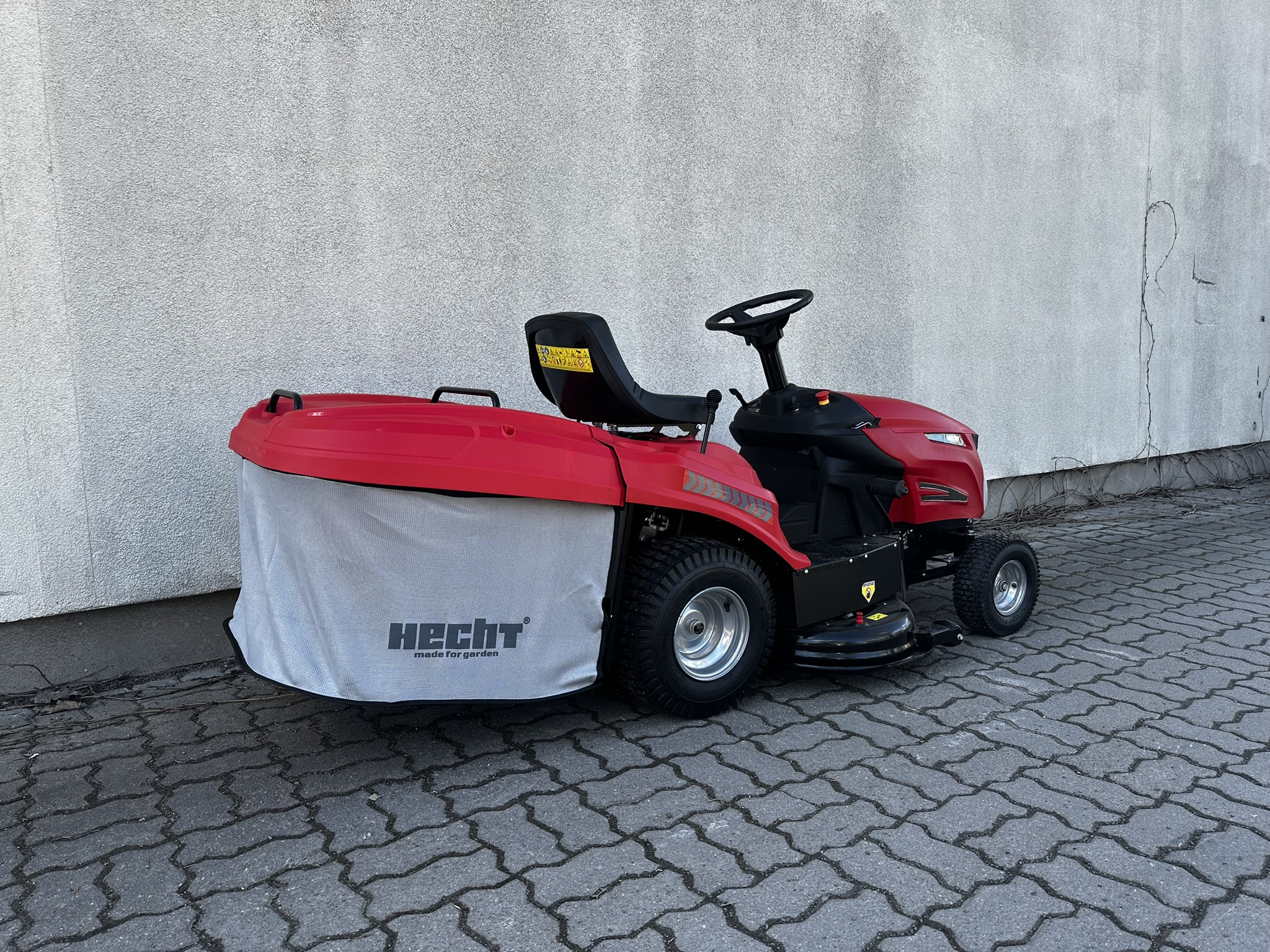 Kogujaga murutraktor Hecht 5196 + mootoriõli + akulaadija - Image 3