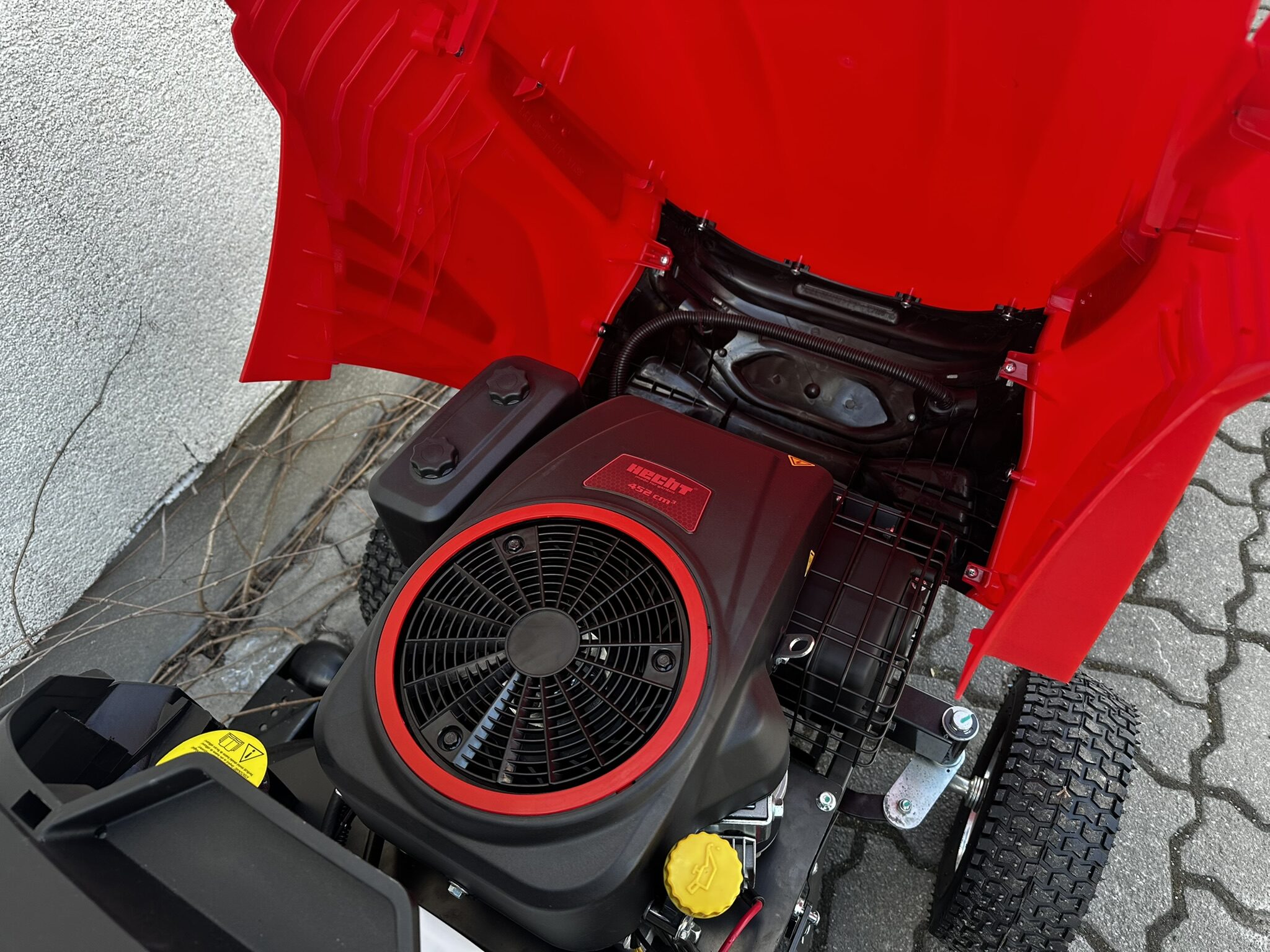 Kogujaga murutraktor Hecht 5196 + mootoriõli + akulaadija - Image 7